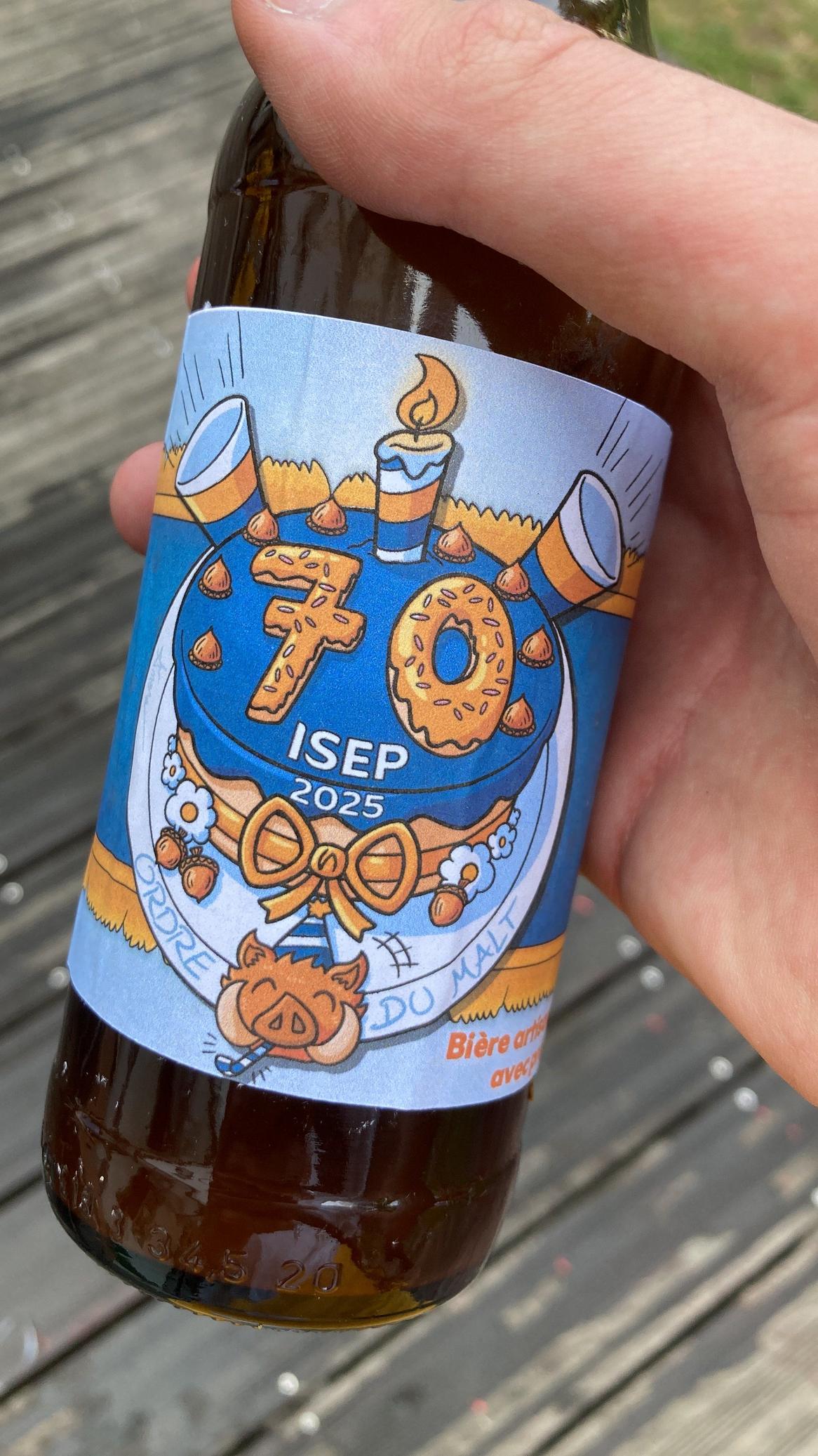 An image of a chicken DJ